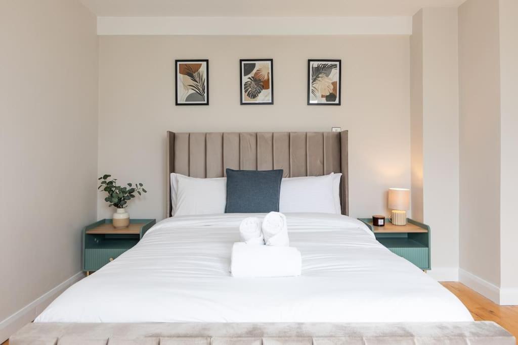 Modern Penthouse Apartment 2 Bed, 2 Bath Sleeps 6 City Centre Белфаст Экстерьер фото